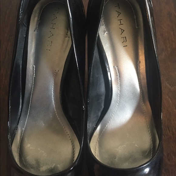 Tahari black patent leather heels - Picture 6 of 8
